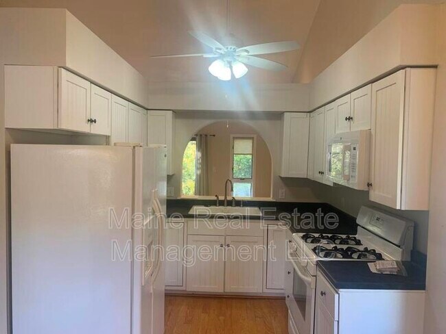 Photo - 6 Hubbard Farms Rd Unit #5