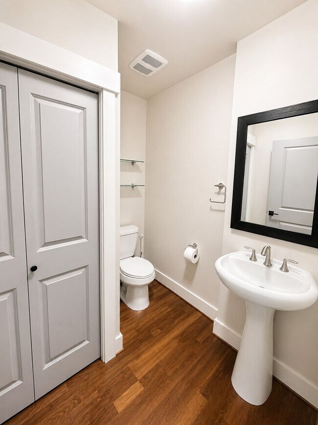 Photo - 1bd/1.5ba Seattle Condo Unit 515