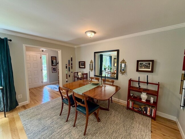 Photo - 110 Aurora Dr