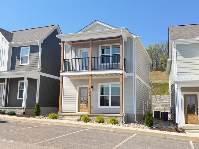 Building Photo - 3-Bedroom, 2.5 Baths, and the Space You’ve Been Looking For