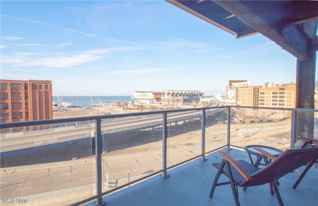 Photo - 701 W Lakeside Ave Unit 501