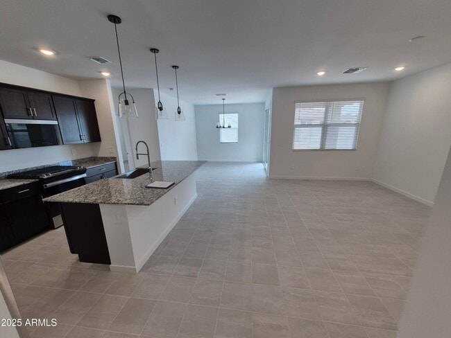 Photo - 37097 W Prado St