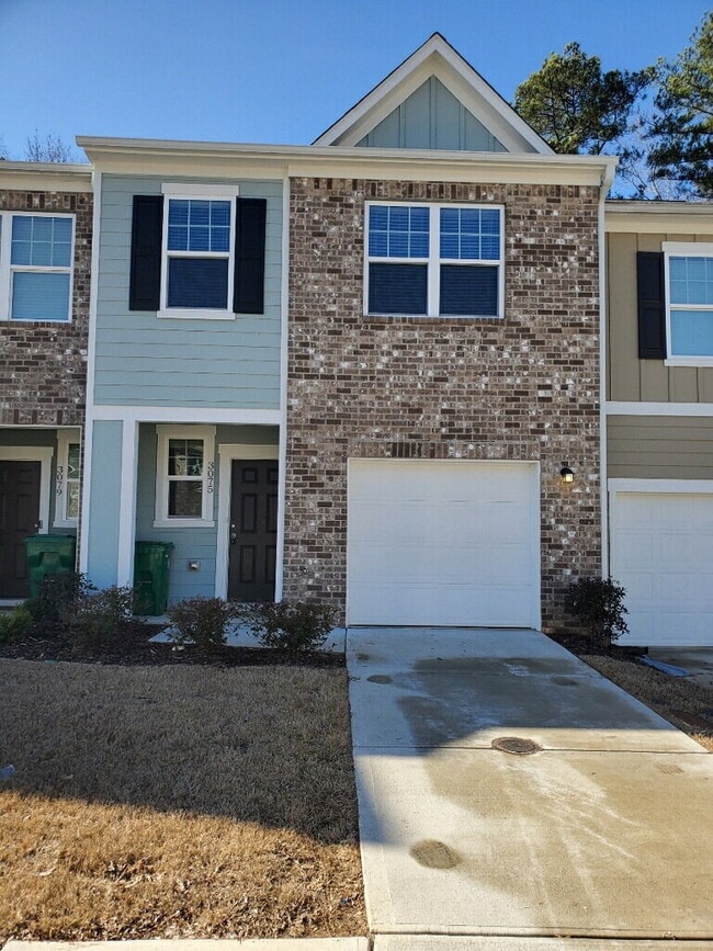 Building Photo - Newer Decatur Townhome