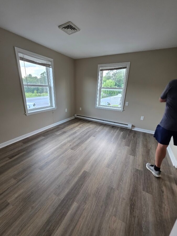 Photo - 1170 Eisenhower Blvd