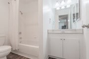 1BR,1BA
