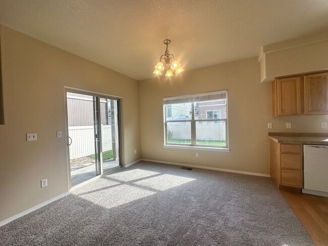Photo - 3 Bed Minutes from Old Mill Fenced Yard! (...