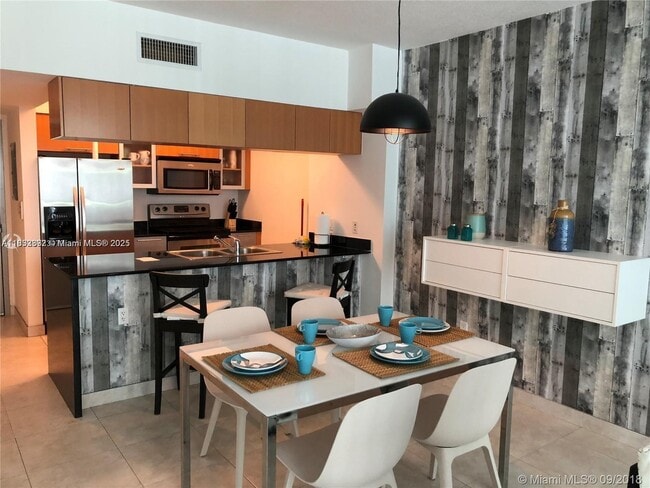 Photo - 1750 N Bayshore Dr Unit 1705