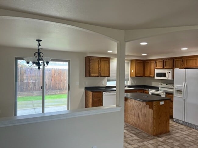 Photo - 2346 Stonefield Way