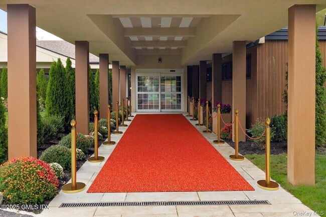 Photo - 1188 King St Unit 101