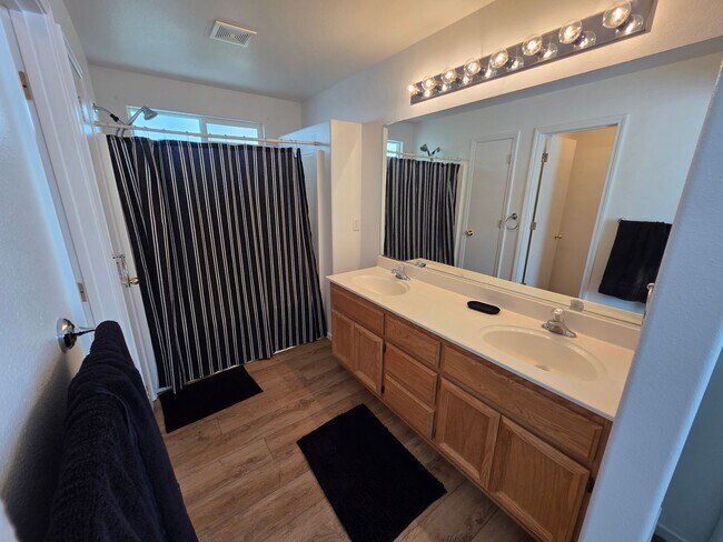 Photo - Fully furnished 3 bedroom, 2.5 bath home in Fernley, $3500 per month and includes utlities