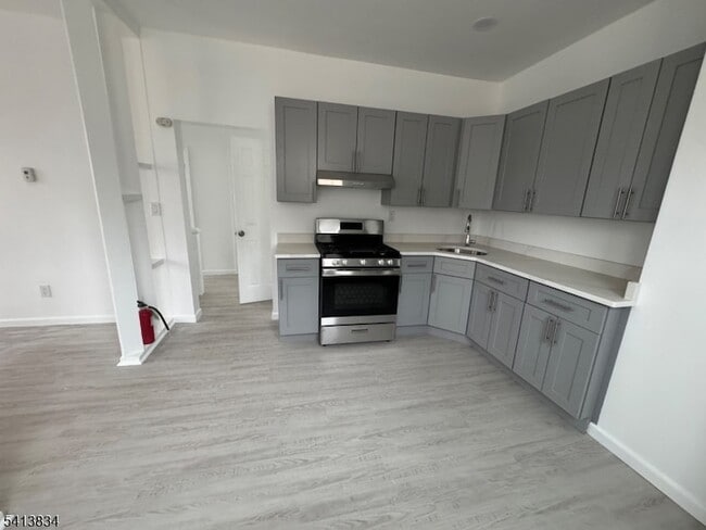 Photo - 793 E 19th St Unit 3