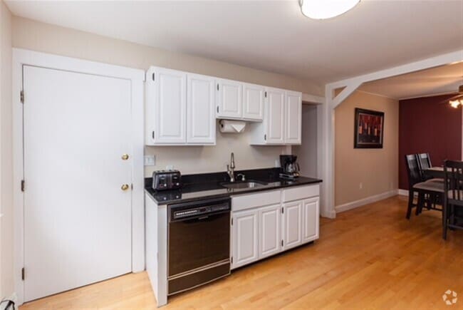 Building Photo - 36 Florence St Unit 1 Rental