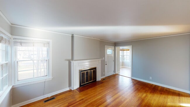 Photo - 218 E 33rd Pl