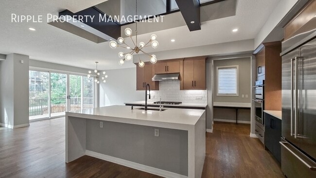 Photo - Fantastic 7 Beds, 3.5 Baths Single- Family | No Pets Allowed