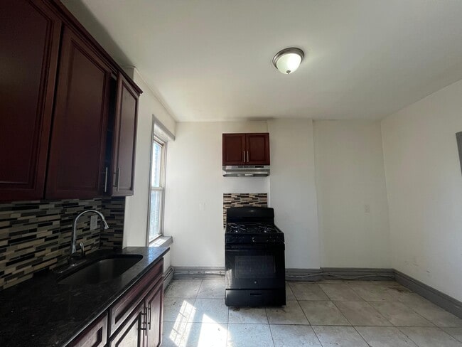 Photo - 113 Martin Luther King Jr Dr Unidad 2B