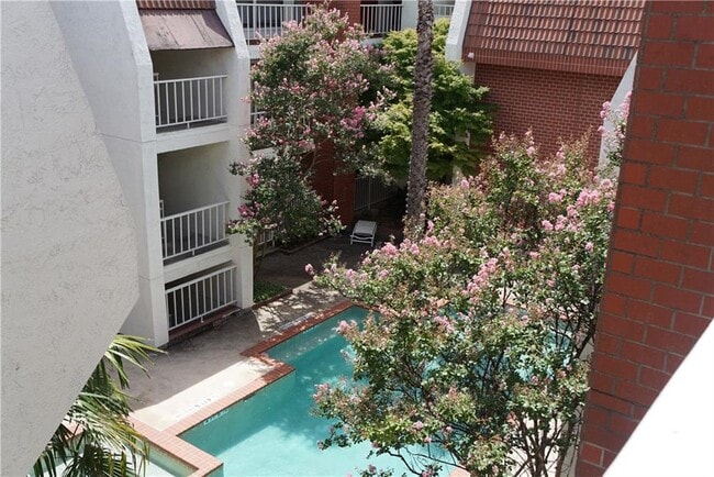 Photo - 3115 Helms St Unidad 212