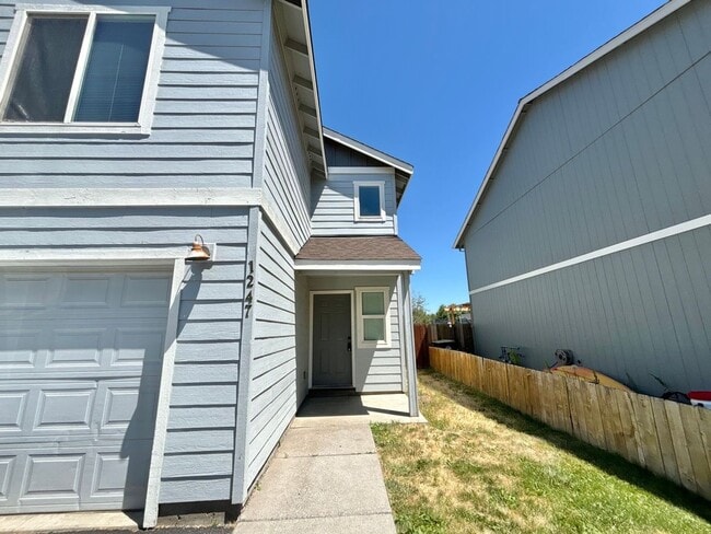 Building Photo - twen Unit 1247