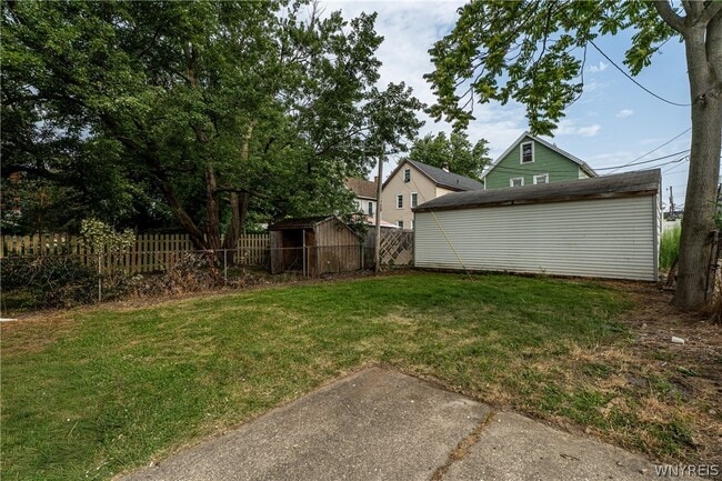 212 Lockwood Ave