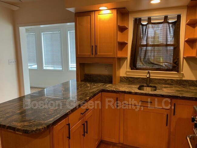 Photo - 652 Dorchester Ave
