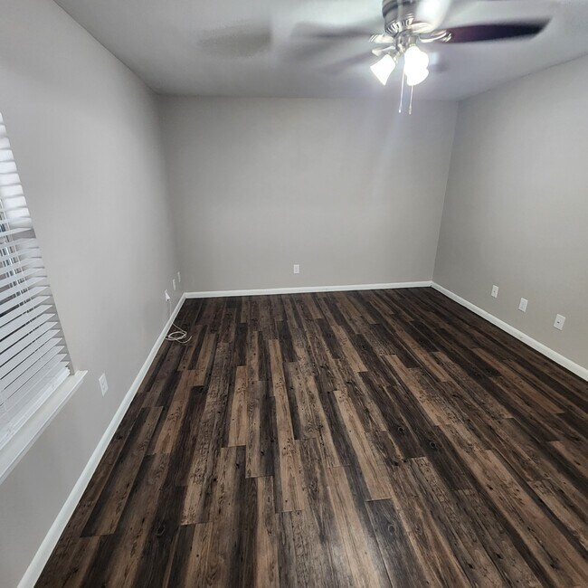 Deer Park Apartments - 1407