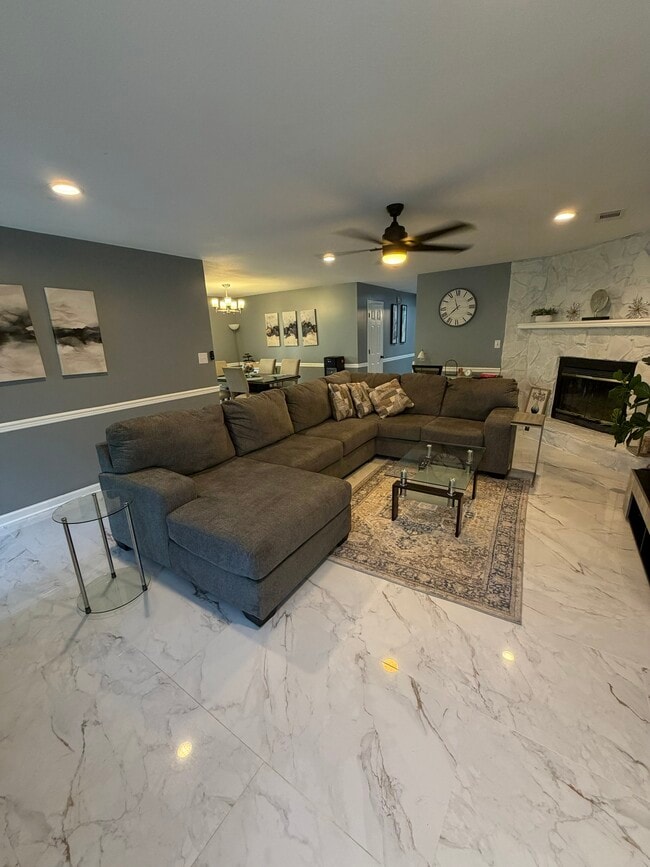 Photo - 107 Pleasant Hill Ct