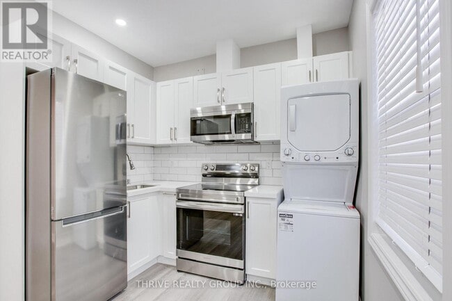 Photo - 140 Wellington St