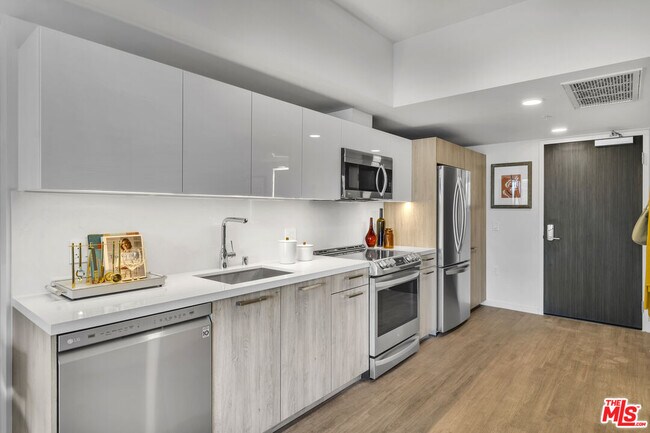 Photo - 2801 Sunset Pl Unit 143