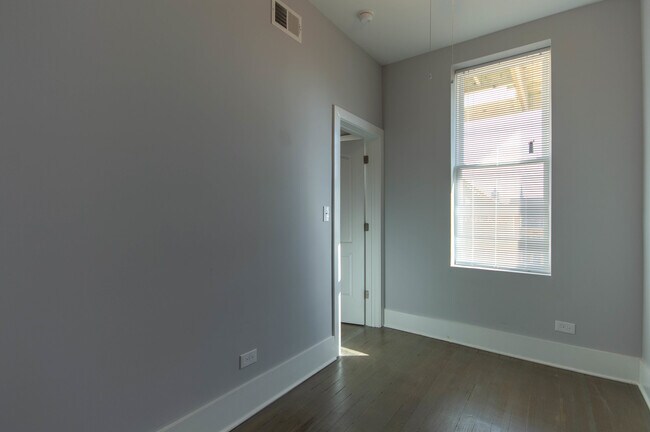 Photo - 2117 W 18th St Unit 2R