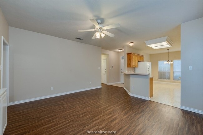 Photo - 906 Gardenia St