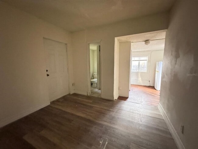 Photo - 728 Columbia St