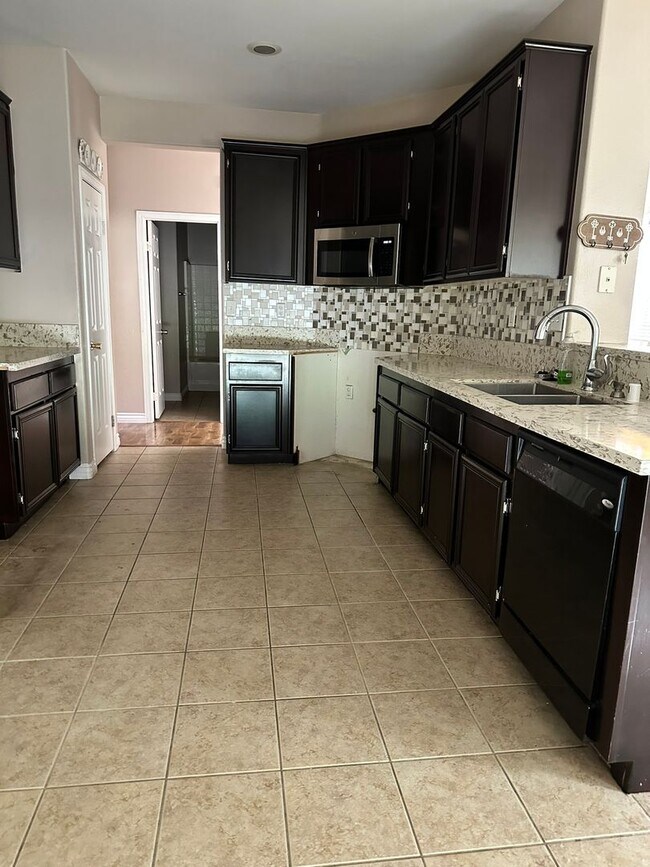 Photo - Spacious 4-Bedroom Home in Prime Moreno Valley Location