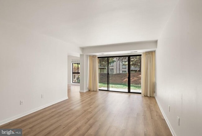 Photo - 2042 Royal Fern Ct Unidad 1B