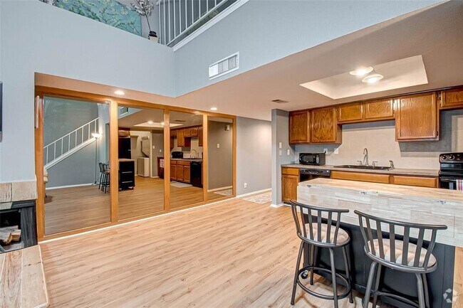 Building Photo - 14777 Wunderlich Dr Unit 702 Rental