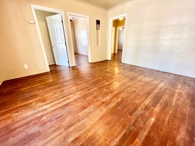 Photo - **RESERVE FOR SUMMER 2026** Charming home ... Unit House