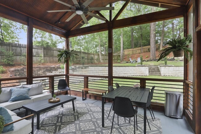 Photo - 1315 Normandy Dr NE