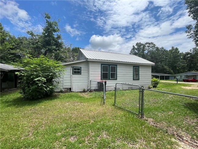 Photo - 110 W 15th St