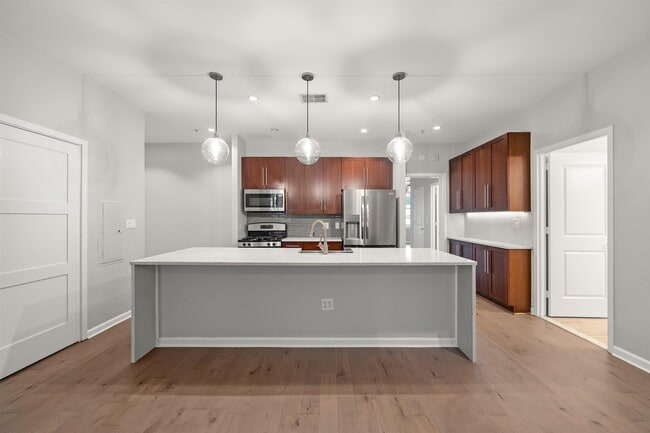 Building Photo - 1100 Adams St Unit 412