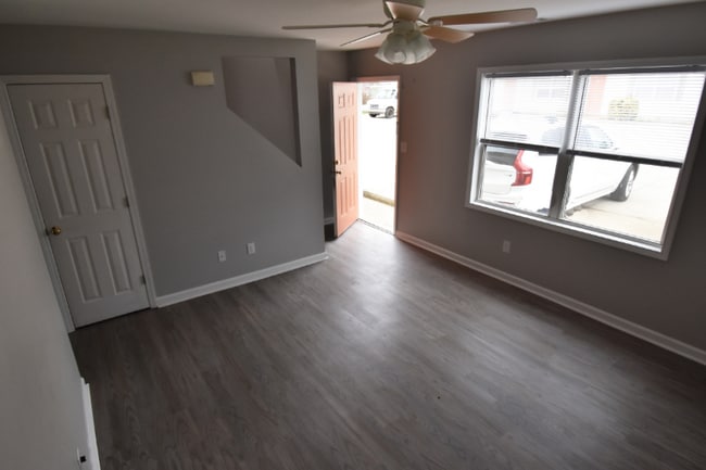 Photo - 620 S Main St