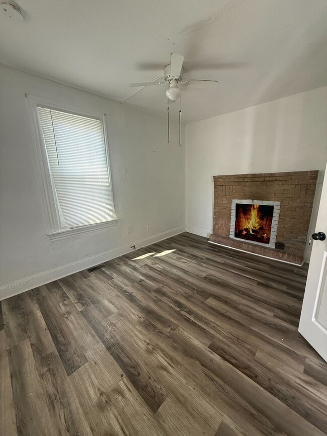 Photo - 1315 Poindexter St