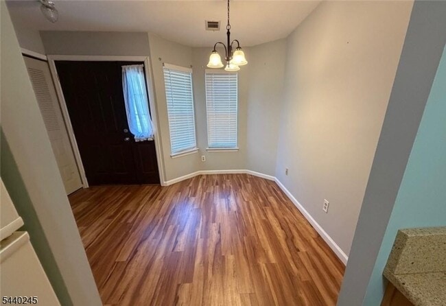 Photo - 601 Sunshine Ct