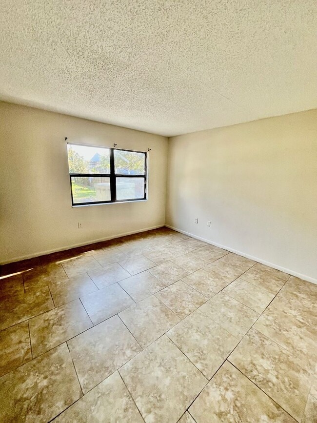 Photo - 525 N Morgan Ave Unidad 525 Morgan Apt 5