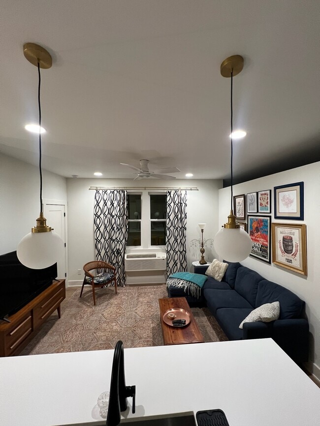 Building Photo - 1114 English Ave Unit B