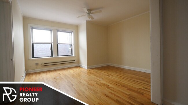 Photo - 546 W Wellington Ave