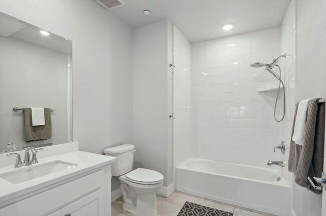 Photo - Beautiful 2 bedroom/2.5 bath unit at the Cannery available July 25th