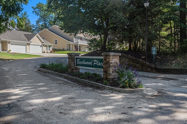 Photo - Like New 5 Bedroom - Close to the lake!