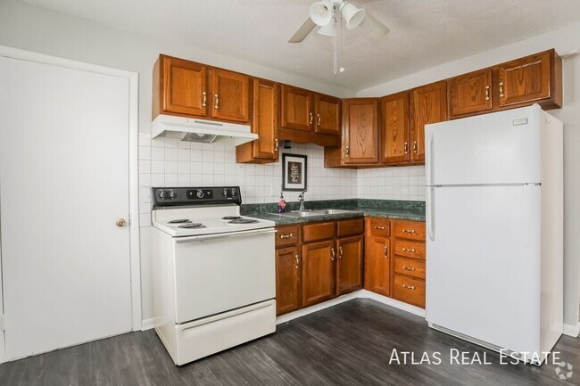 Building Photo - 2 Bedroom 1 Bathroom Unit in Riverside Ava... Rental