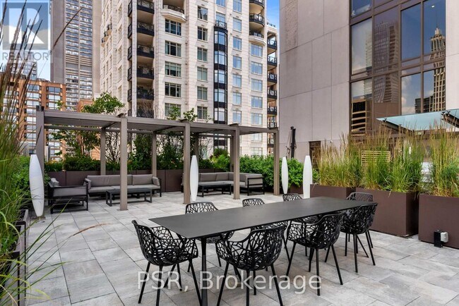 Photo - 2 St Thomas St Unit 2406