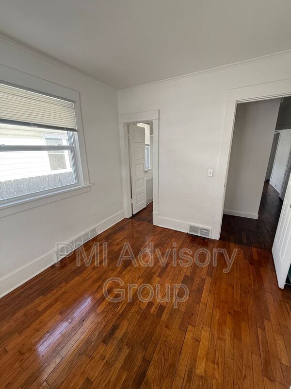 Photo - 1236 SW Jewell Ave