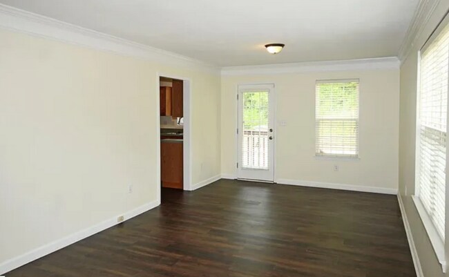 Photo - 41 E Castle Dr