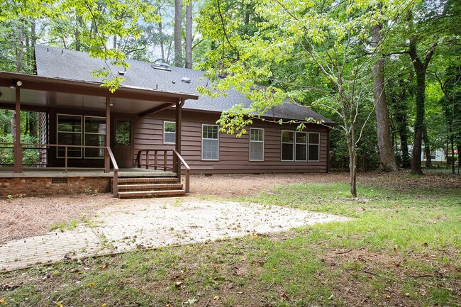 Back entrance and screened porch - 2152 Lakeshore Ct Unit Main House